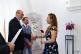 SLAVNOSTNÍ PŘEDÁVÁNÍ MATURITNÍHO VYSVĚDČENÍ